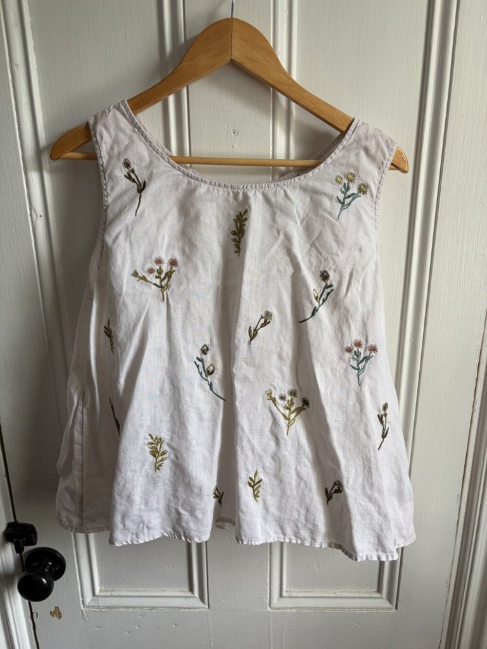 Cynthia Rowley 100% Linen Embroidered Floral Tank Top Womens L White Button Back